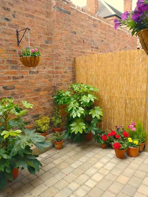 Apartament The Boutique York Garden Studio